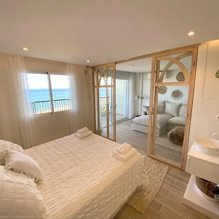 Antillas I Front Sea View Pool * פואנגירולה